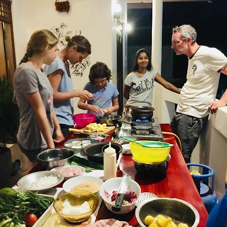 Sweet Home Tourist Rest, Cooking Classes & Tours 阿努拉德普勒 外观 照片