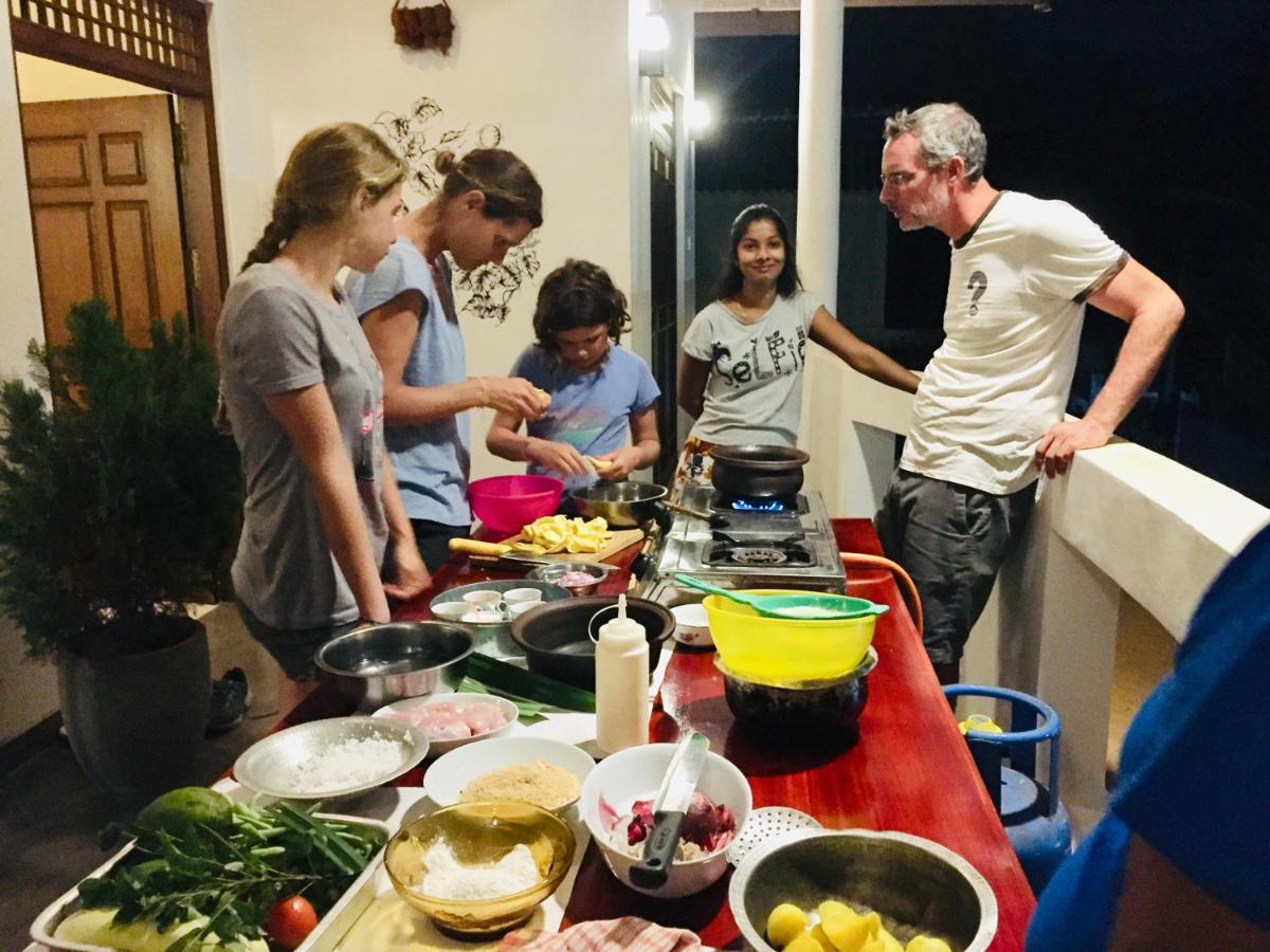 Sweet Home Tourist Rest, Cooking Classes & Tours 阿努拉德普勒 外观 照片
