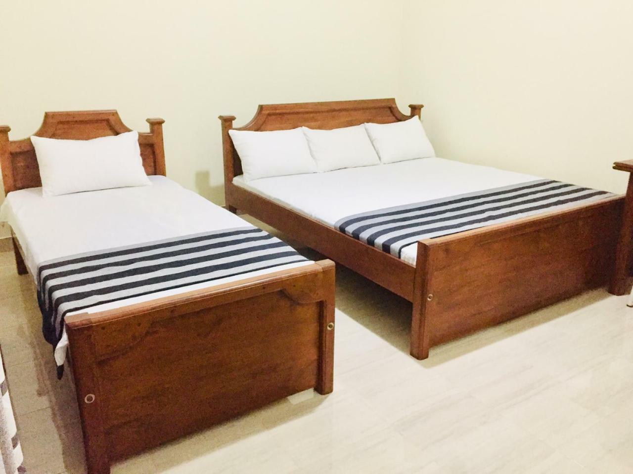 Sweet Home Tourist Rest, Cooking Classes & Tours 阿努拉德普勒 外观 照片