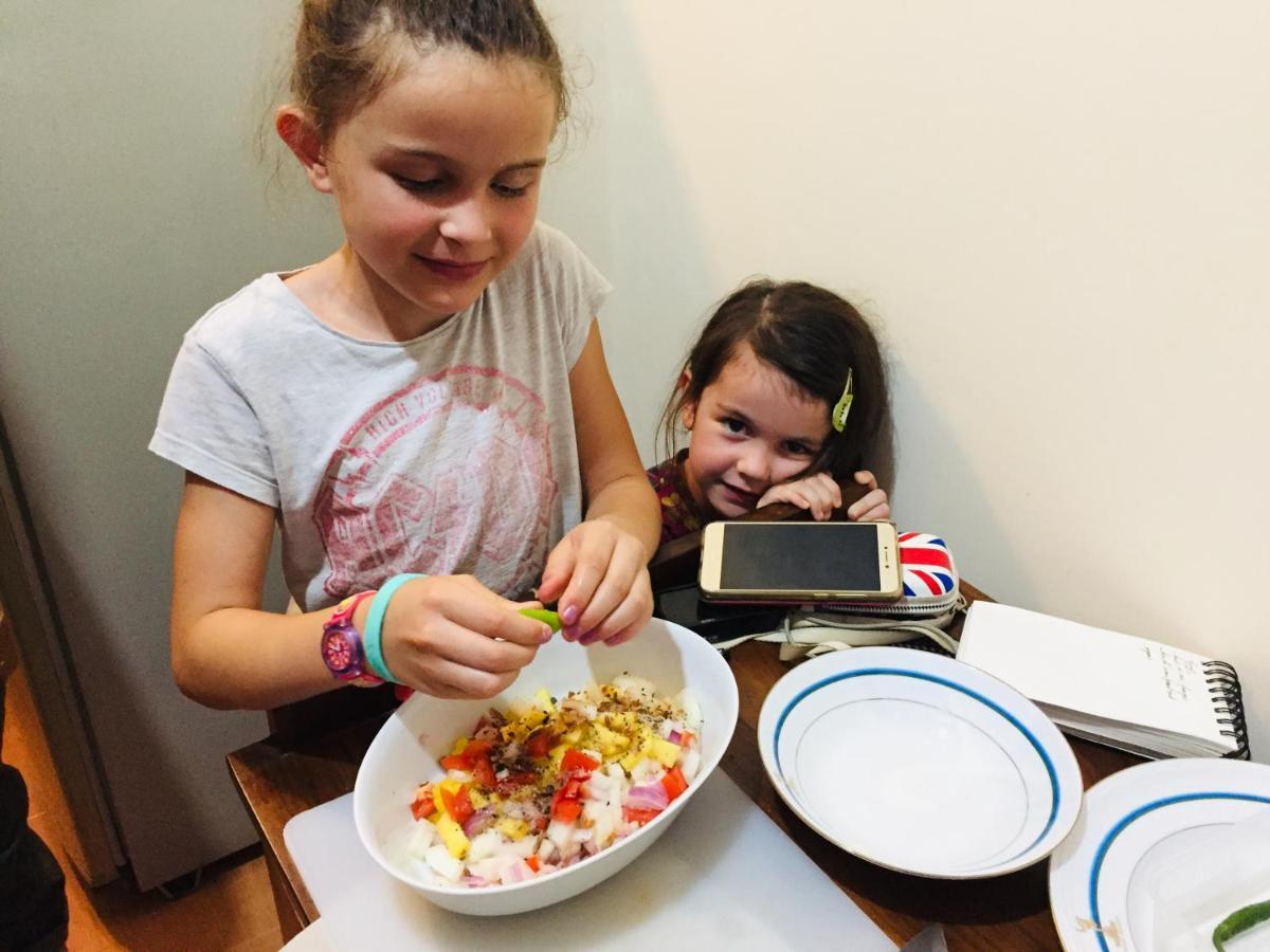 Sweet Home Tourist Rest, Cooking Classes & Tours 阿努拉德普勒 外观 照片